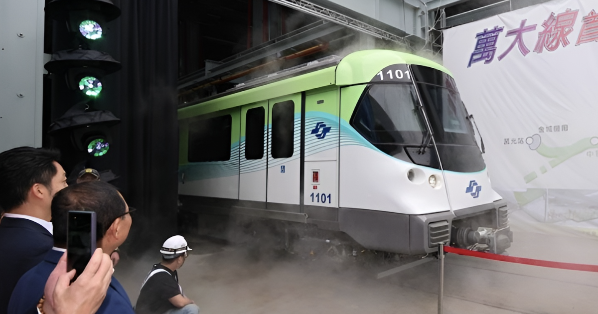 First driverless, automated train will cut commute from 50 to 20 ...